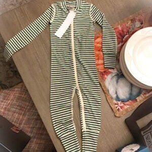 Hanna Andersson 2-Way Zip Sleeper in Hannasoft - Green stripe